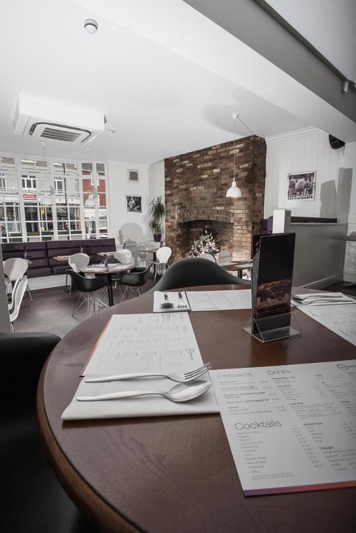The Crown Rooms Newmarket Newmarket  Bagian luar foto